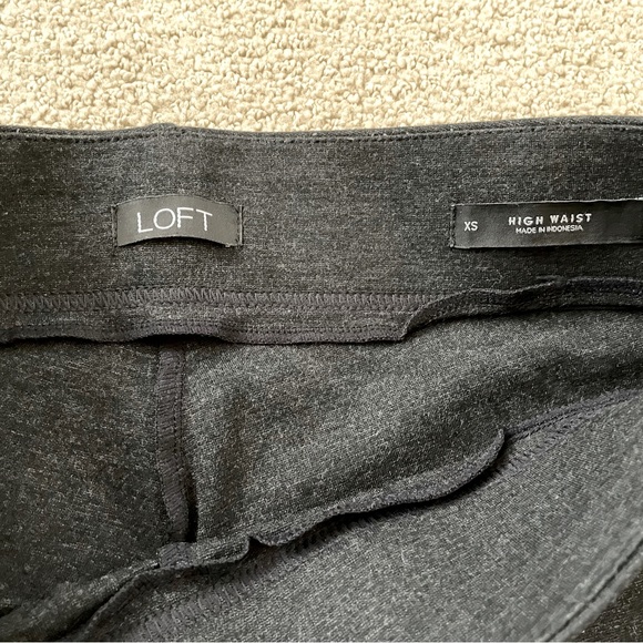 LOFT Seamed Ponte Leggings in charcoal grey, size XS - Picture 4 of 4